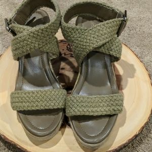Wedge braided olive sandals